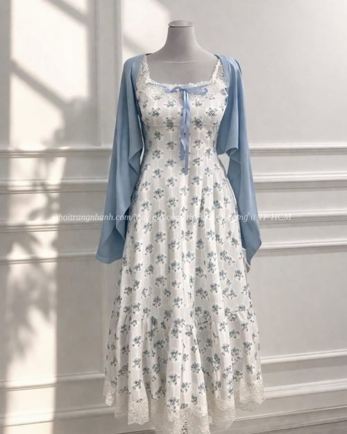 Tìm xưởng chuyên gia công váy đầm thiết kế tại Sài Gòn